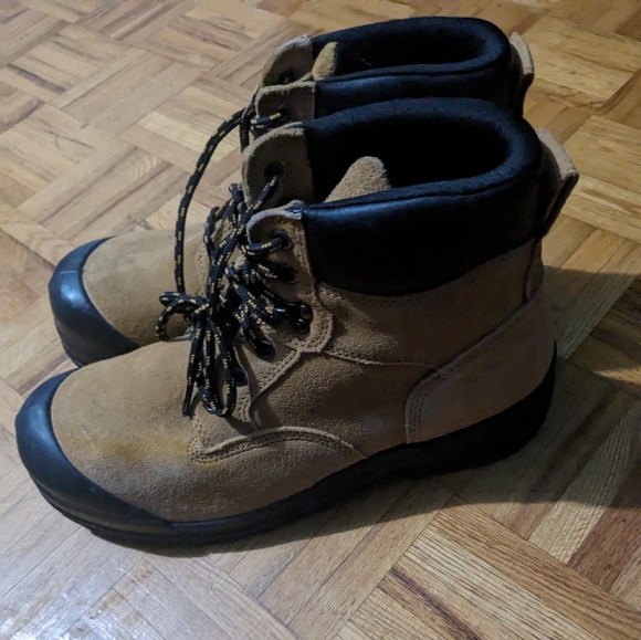 Steel toe boots - Picture 3 of 3